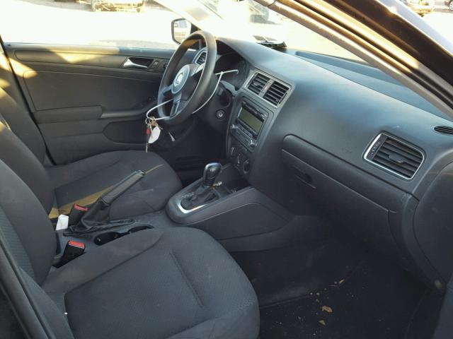 3VW2K7AJ9BM020294 - 2011 VOLKSWAGEN JETTA BASE შავი ფოტო 5