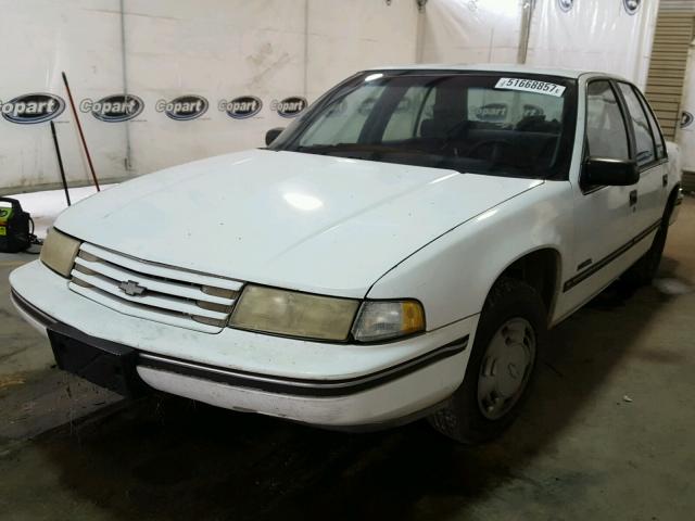 2G1WL54T5P1162636 - 1993 CHEVROLET LUMINA WHITE photo 2