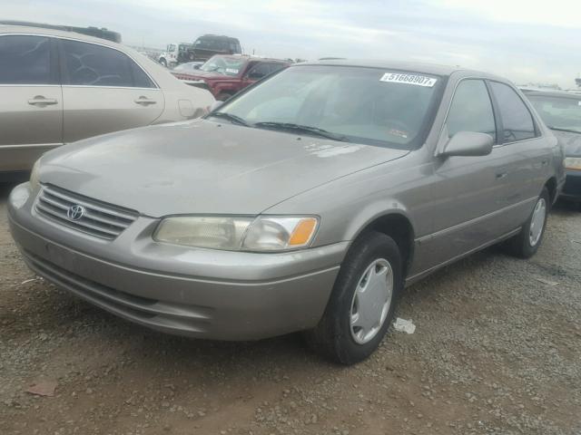 4T1BG22K2XU525378 - 1999 TOYOTA CAMRY CE GRAY photo 2