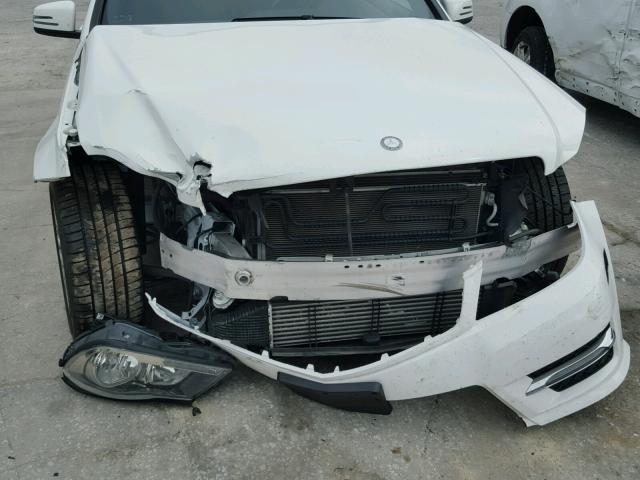 WDDGF4HB1DA809989 - 2013 MERCEDES-BENZ C 250 WHITE photo 9