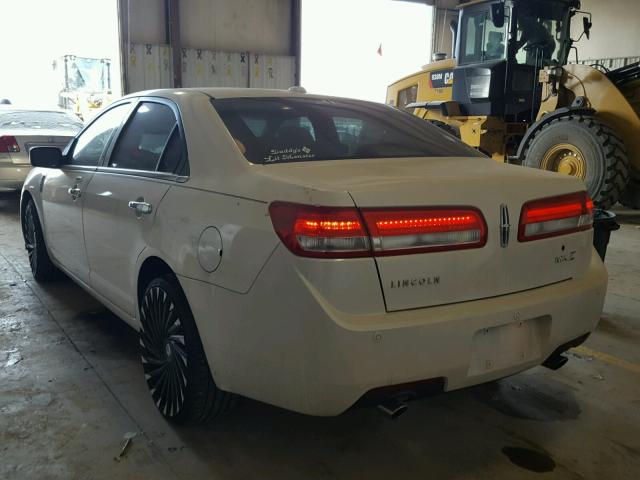 3LNHL2GC3AR627892 - 2010 LINCOLN MKZ თეთრი ფოტო 3