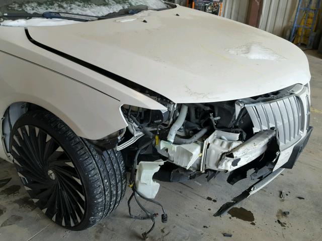 3LNHL2GC3AR627892 - 2010 LINCOLN MKZ WHITE photo 9