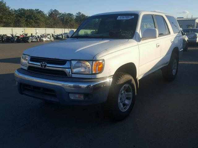 JT3GN86R420239501 - 2002 TOYOTA 4RUNNER SR WHITE photo 2