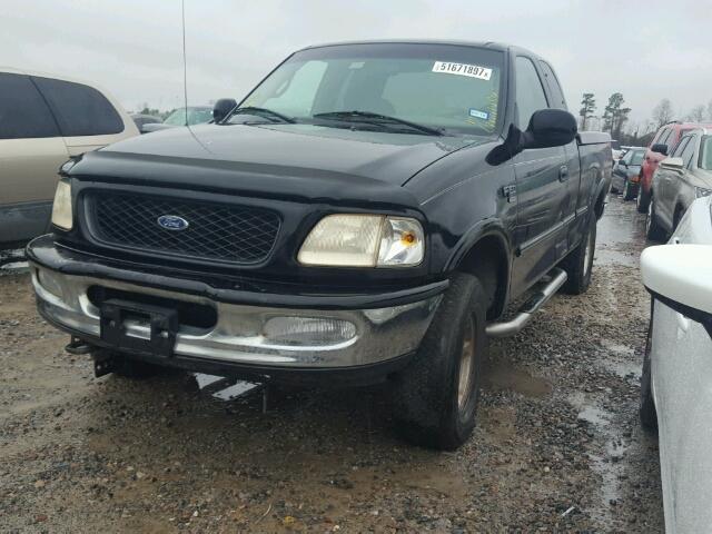 1FTZX18W0WKB76884 - 1998 FORD F150 BLACK photo 2