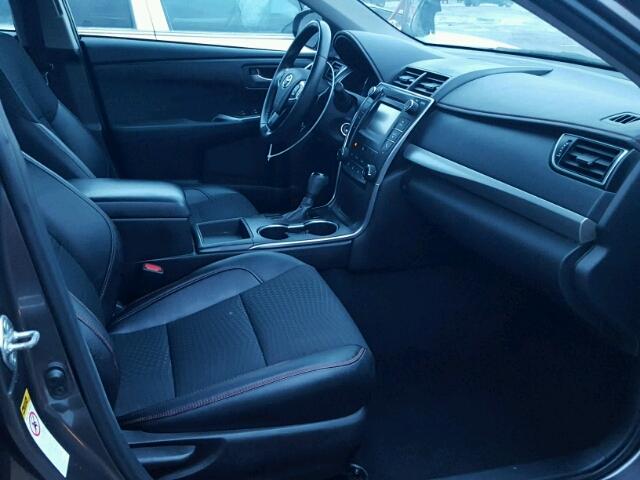 4T1BF1FK2FU480352 - 2015 TOYOTA CAMRY LE GRAY photo 5