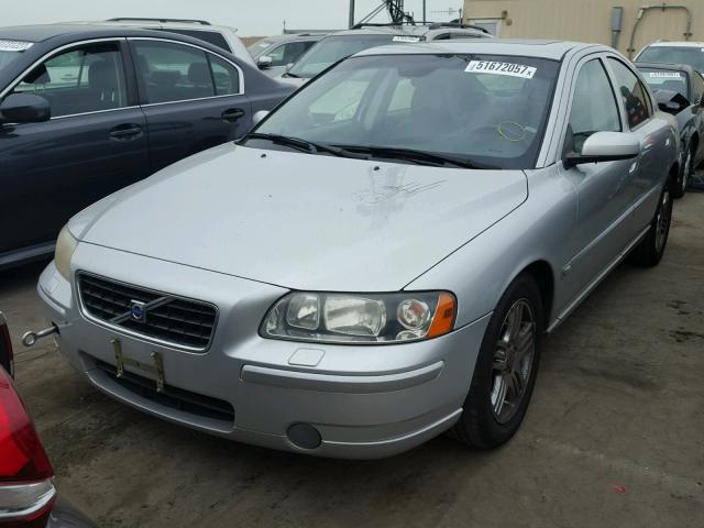 YV1RS592252461595 - 2005 VOLVO S60 2.5T SILVER photo 2