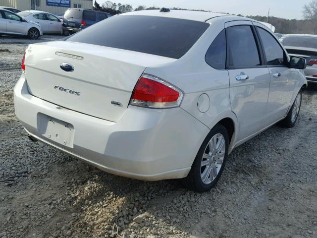 1FAHP3HN2AW177931 - 2010 FORD FOCUS SEL WHITE photo 4