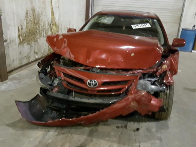 5YFBU4EE9CP029399 - 2012 TOYOTA COROLLA BA RED photo 9