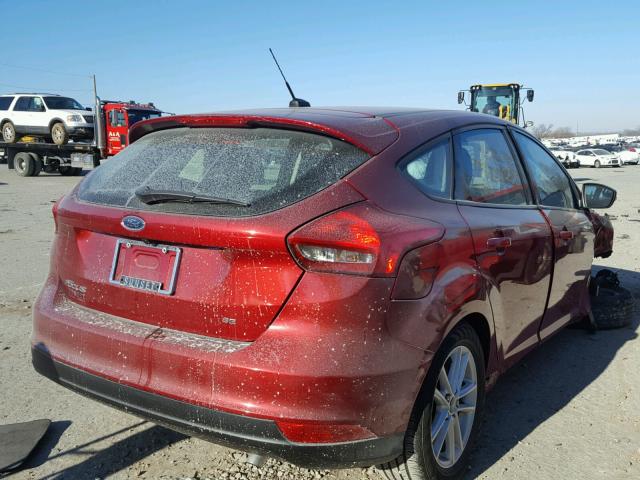 1FADP3K29HL205300 - 2017 FORD FOCUS SE RED photo 4