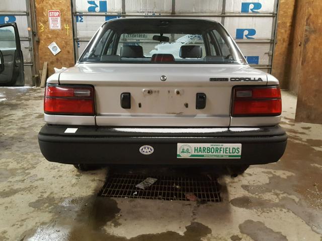 JT2AE91A2N0257999 - 1992 TOYOTA COROLLA SILVER photo 9