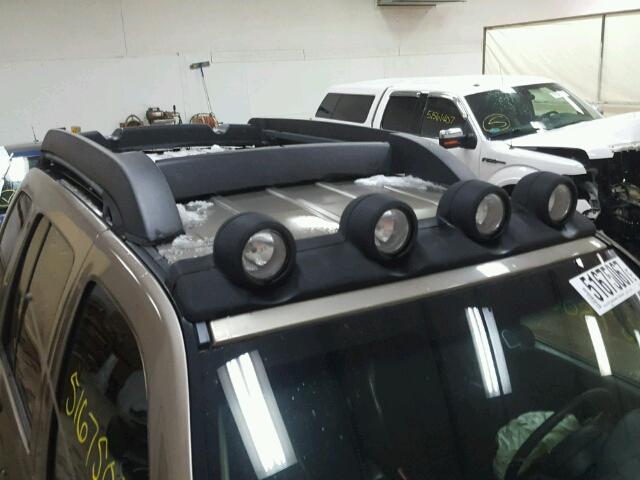 1J4GL38K24W251726 - 2004 JEEP LIBERTY RE BEIGE photo 9