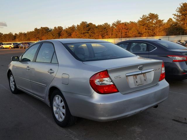 4T1BE30K33U773714 - 2003 TOYOTA CAMRY LE 银色 照片 3