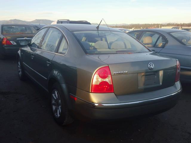 WVWPD63B24P052052 - 2004 VOLKSWAGEN PASSAT GLS GREEN photo 3