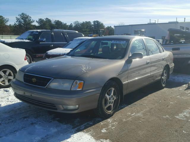 4T1BF18B0WU215765 - 1998 TOYOTA AVALON XL TAN photo 2