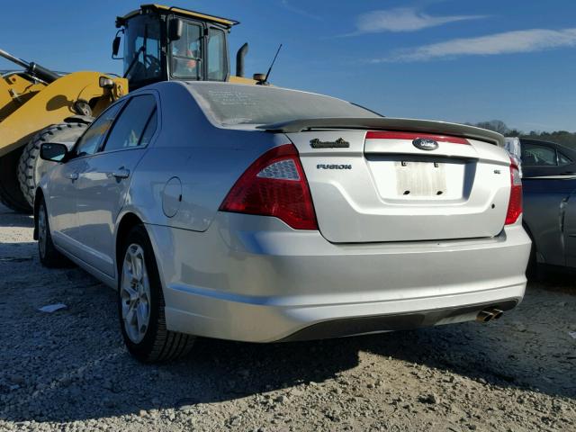 3FAHP0HA3BR119309 - 2011 FORD FUSION SE GRAY photo 3