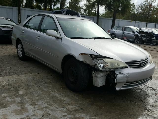 4T1BE32K25U032499 - 2005 TOYOTA CAMRY LE SILVER photo 1