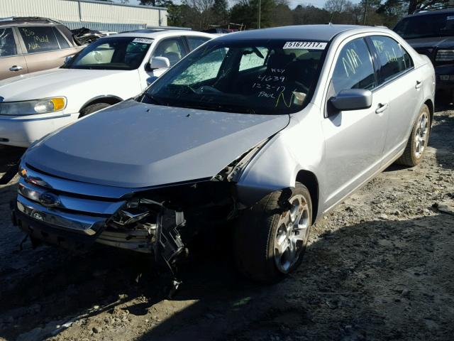 3FAHP0HA6AR242052 - 2010 FORD FUSION SE SILVER photo 2