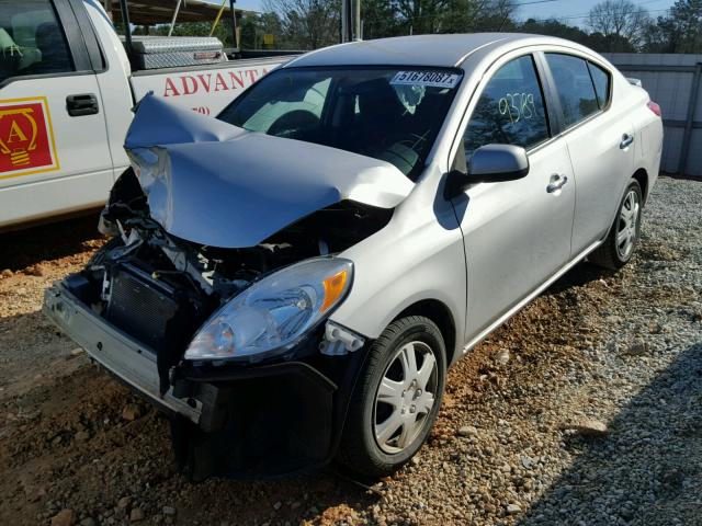 3N1CN7AP4DL868520 - 2013 NISSAN VERSA S SILVER photo 2