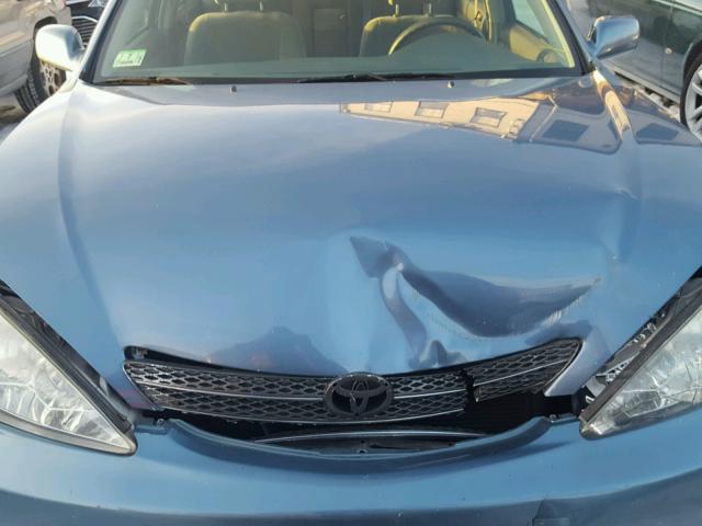 4T1BE32K62U536002 - 2002 TOYOTA CAMRY LE BLUE photo 7