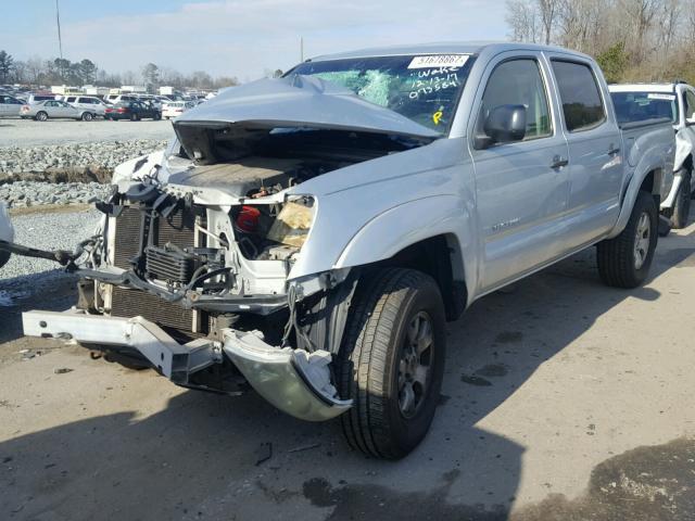 5TELU42N75Z073584 - 2005 TOYOTA TACOMA DOU SILVER photo 2