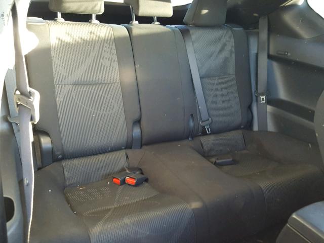 JTKJF5C74B3000246 - 2011 TOYOTA SCION TC 灰色 照片 6