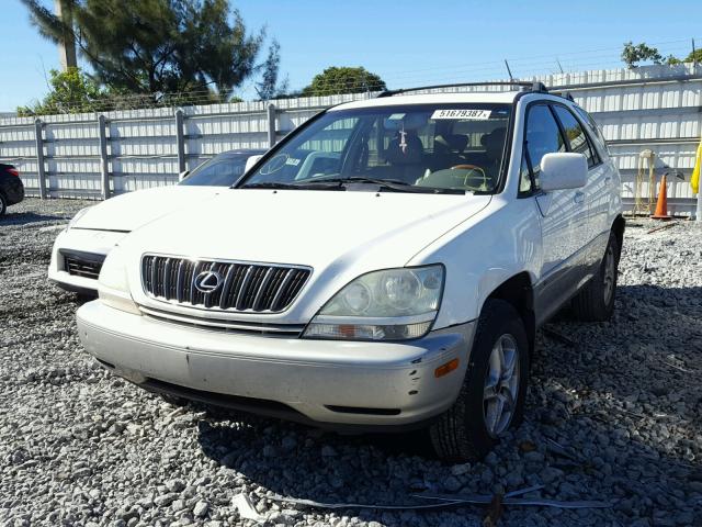 JTJGF10U110111922 - 2001 LEXUS RX 300 WHITE photo 2