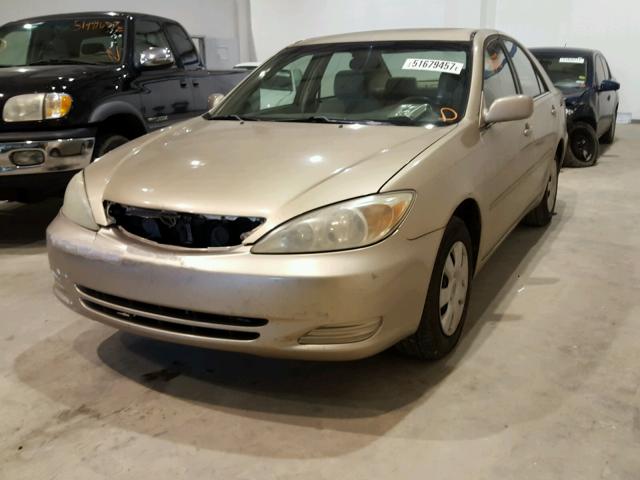 4T1BE32K42U036209 - 2002 TOYOTA CAMRY LE BEIGE photo 2