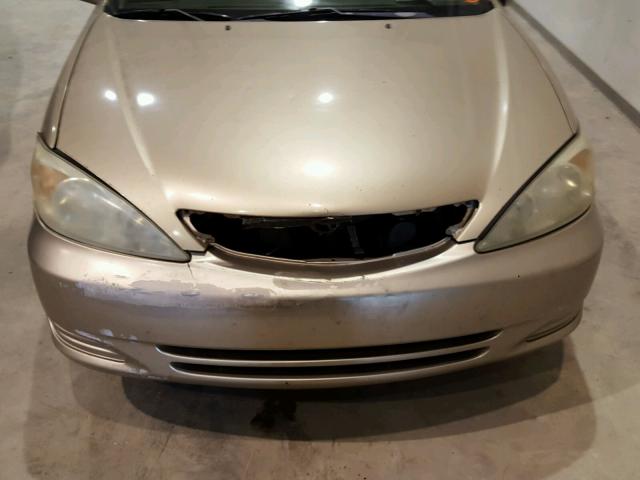 4T1BE32K42U036209 - 2002 TOYOTA CAMRY LE ბეჟი ფოტო 7