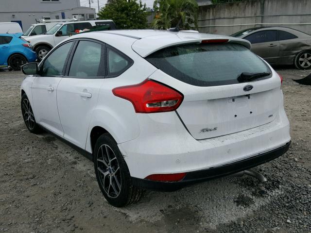 1FADP3M2XHL309713 - 2017 FORD FOCUS SEL WHITE photo 3