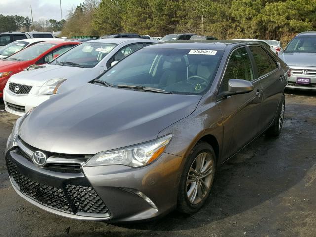 4T1BF1FK0GU152266 - 2016 TOYOTA CAMRY LE CHARCOAL photo 2