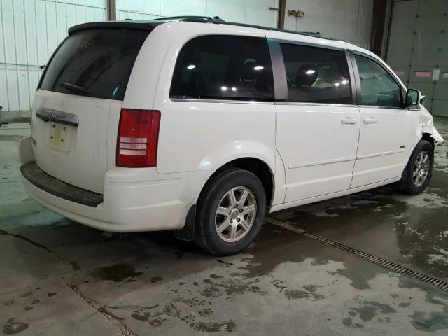 2A8HR54P18R735514 - 2008 CHRYSLER TOWN & COU WHITE photo 4