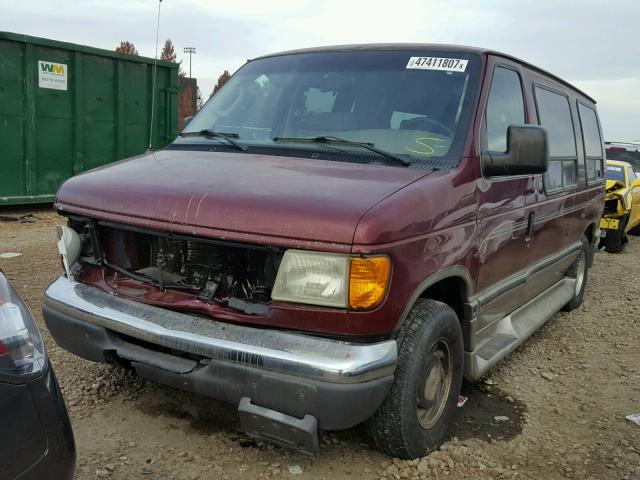 1FDRE14L43HB17939 - 2003 FORD ECONOLINE MAROON photo 2