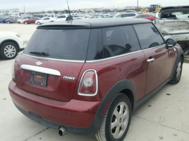 WMWMF33569TU71586 - 2009 MINI COOPER MAROON photo 4