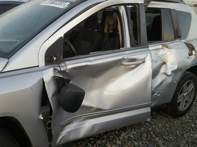 1J4NT4FB5AD553499 - 2010 JEEP COMPASS SP SILVER photo 9