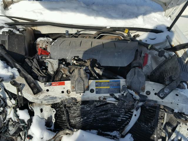 2G2WP552281138186 - 2008 PONTIAC GRAND PRIX WHITE photo 7