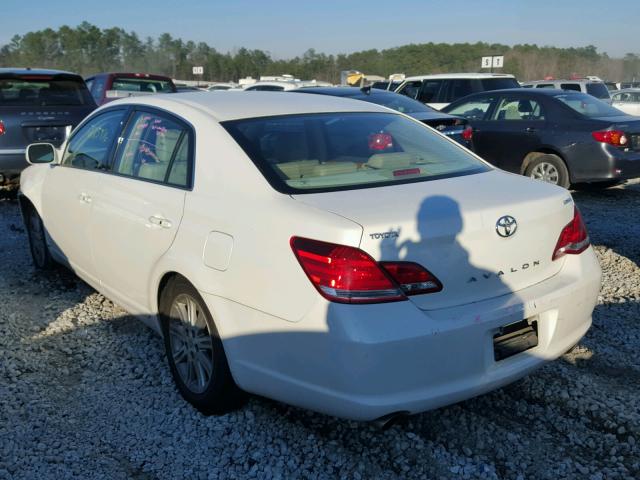 4T1BK36B46U138781 - 2006 TOYOTA AVALON XL WHITE photo 3