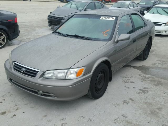 4T1BG22K3YU003196 - 2000 TOYOTA CAMRY CE GRAY photo 2