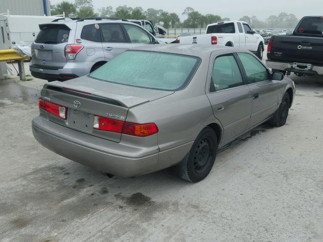 4T1BG22K3YU003196 - 2000 TOYOTA CAMRY CE GRAY photo 4