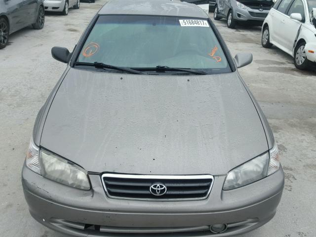 4T1BG22K3YU003196 - 2000 TOYOTA CAMRY CE GRAY photo 9