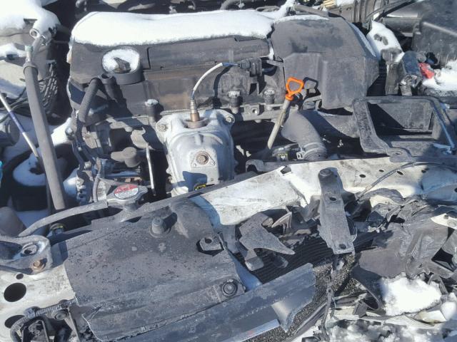 1HGCR2F31DA113795 - 2013 HONDA ACCORD LX WHITE photo 7