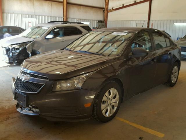 1G1PA5SH5E7176593 - 2014 CHEVROLET CRUZE LS GRAY photo 2