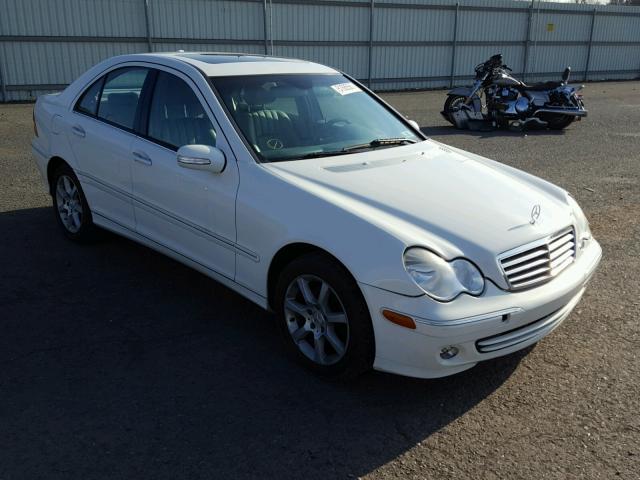WDBRF92H77F905886 - 2007 MERCEDES-BENZ C 280 4MAT WHITE photo 1