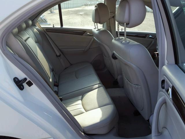WDBRF92H77F905886 - 2007 MERCEDES-BENZ C 280 4MAT WHITE photo 6