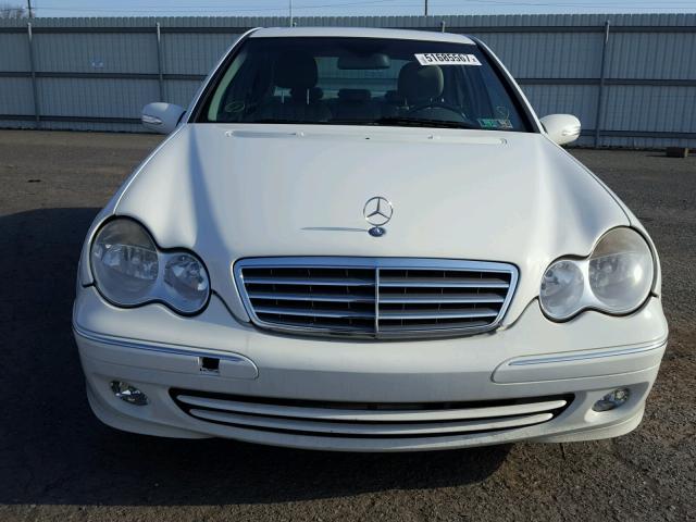 WDBRF92H77F905886 - 2007 MERCEDES-BENZ C 280 4MAT WHITE photo 9