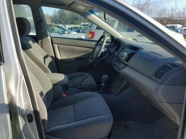 4T1BE32K25U048220 - 2005 TOYOTA CAMRY LE 银色 照片 5