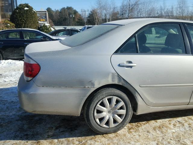 4T1BE32K25U048220 - 2005 TOYOTA CAMRY LE 银色 照片 9