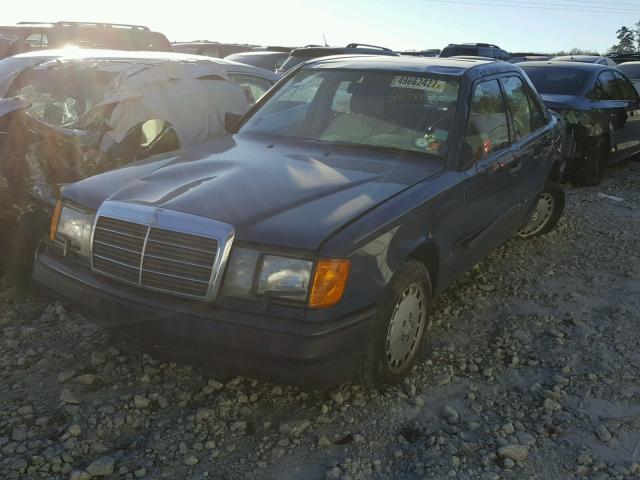 WDBEA26D7JA620900 - 1988 MERCEDES-BENZ 260 E BLUE photo 2