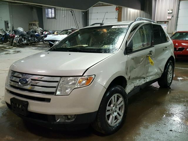 2FMDK48C17BB66632 - 2007 FORD EDGE SEL WHITE photo 2