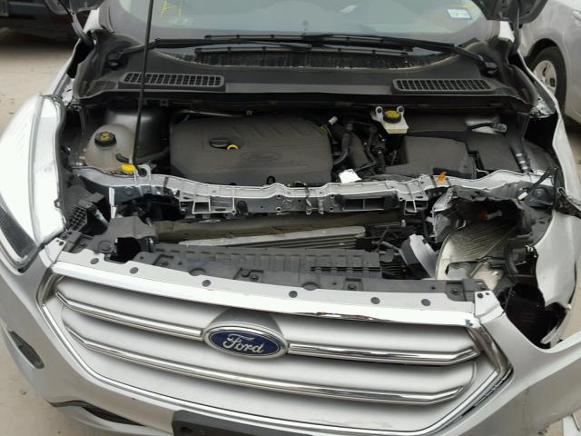 1FMCU0GD6HUC00195 - 2017 FORD ESCAPE SE SILVER photo 7