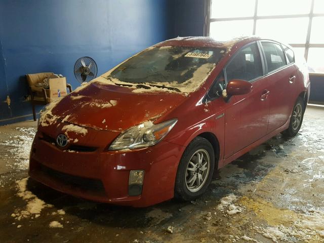 JTDKN3DU8A0140338 - 2010 TOYOTA PRIUS RED photo 2